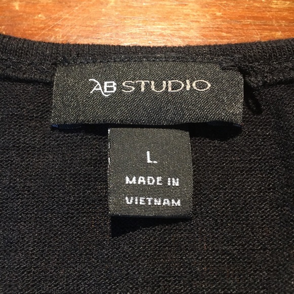 Black crewneck blouse w/ lace section in sleeves - Picture 3 of 5